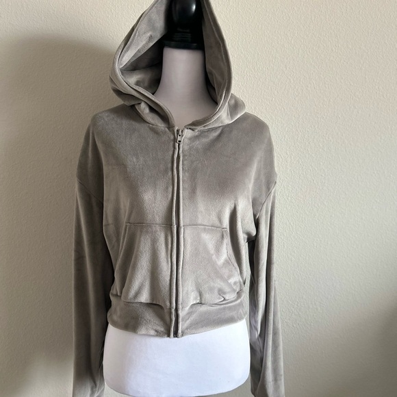 Sweaters - Skims grey velour hoodie
